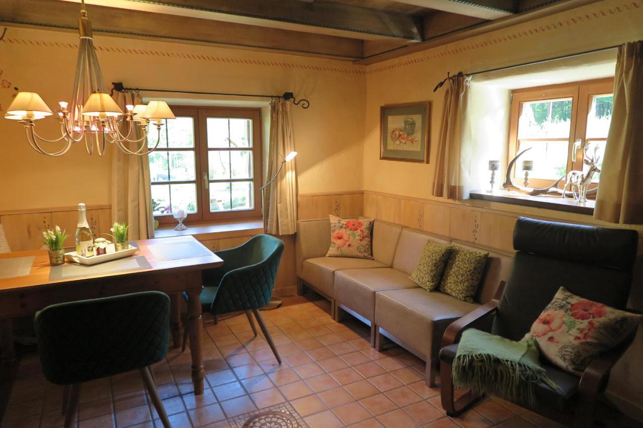 Ferienwohnungen Haus Waldwinkel Aschau im Chiemgau Bagian luar foto